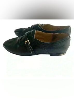 Yosi Samra Pointy Flats with Gold Buckle
Size 6